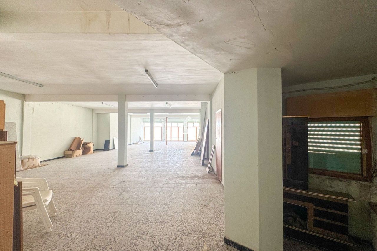 Магазин в Сан-Мигель де Салинас, Испания, 362 м² - фото 4