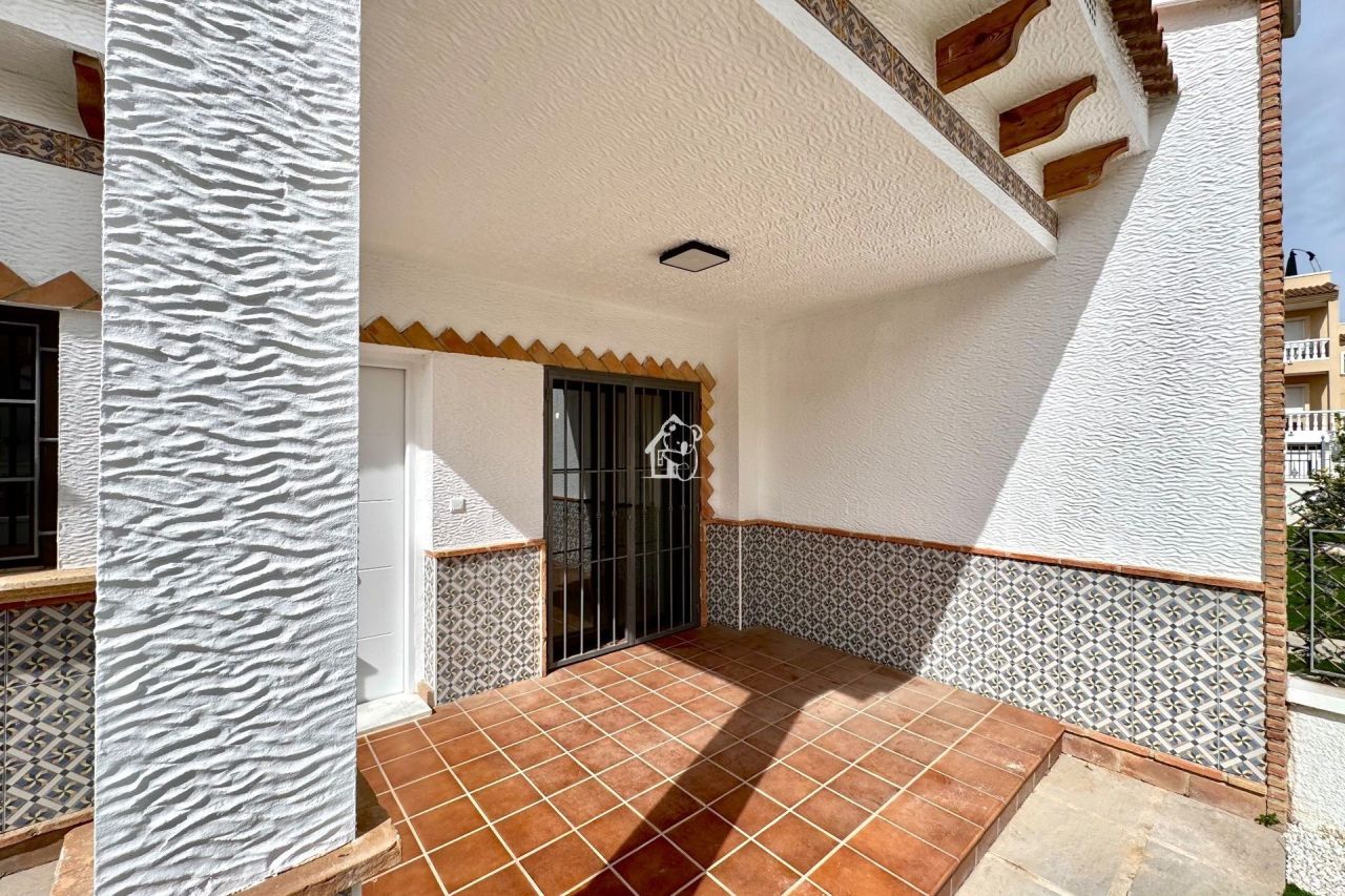 Шале в Сан-Мигель де Салинас, Испания, 106 м² - фото 5