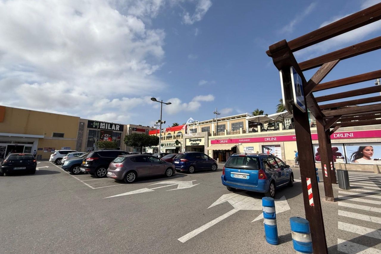 Кафе, ресторан в Пунта Приме, Испания, 135 м² - фото 7