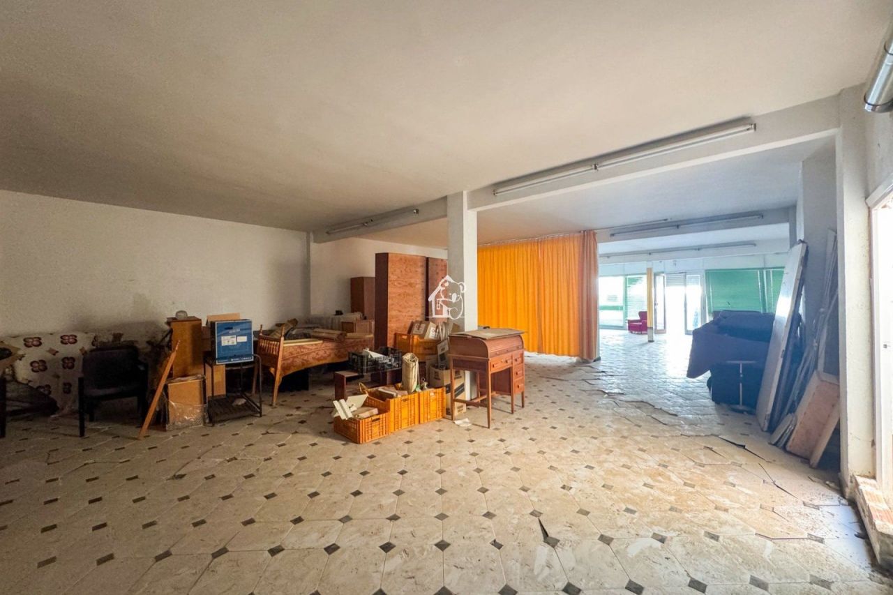 Магазин в Сан-Мигель де Салинас, Испания, 362 м² - фото 9