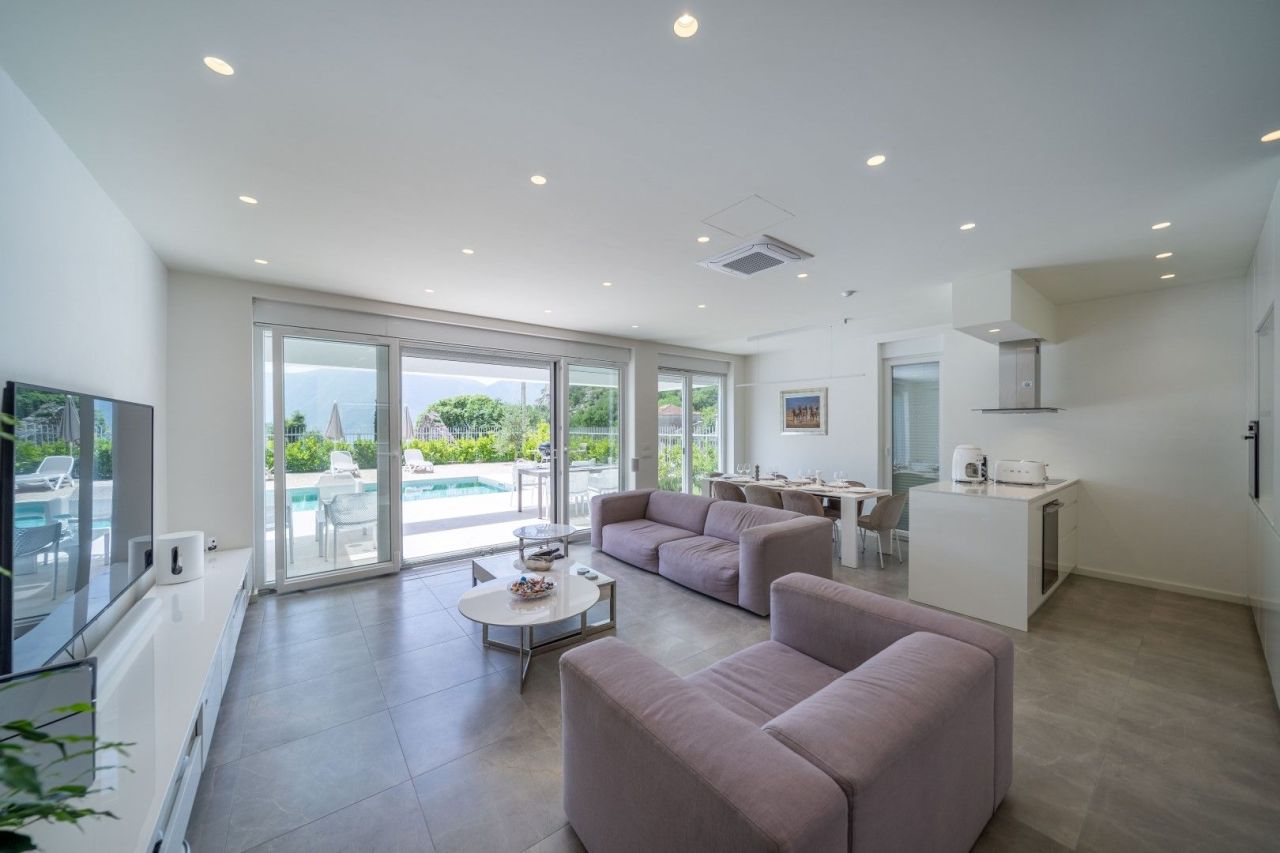 Дом в Ораховаце, Черногория, 250 м² - фото 8