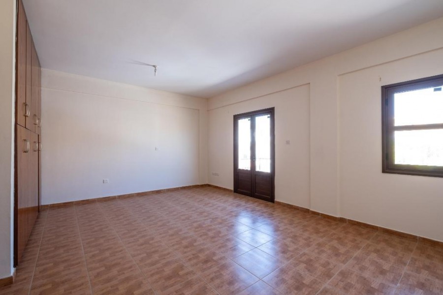 Коммерческая недвижимость в Ларнаке, Кипр - фото 9