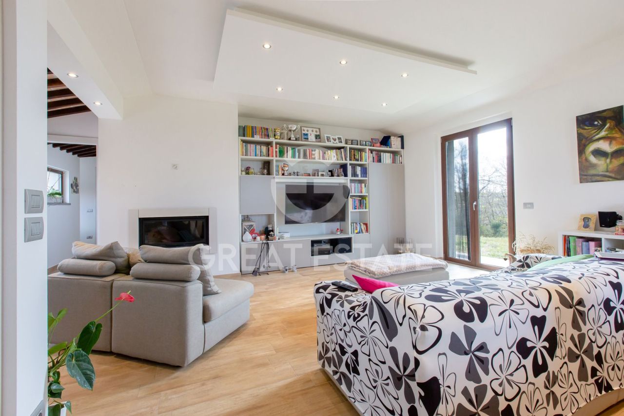 Дом в Пассиньяно-суль-Тразимено, Италия, 567.62 м² - фото 9