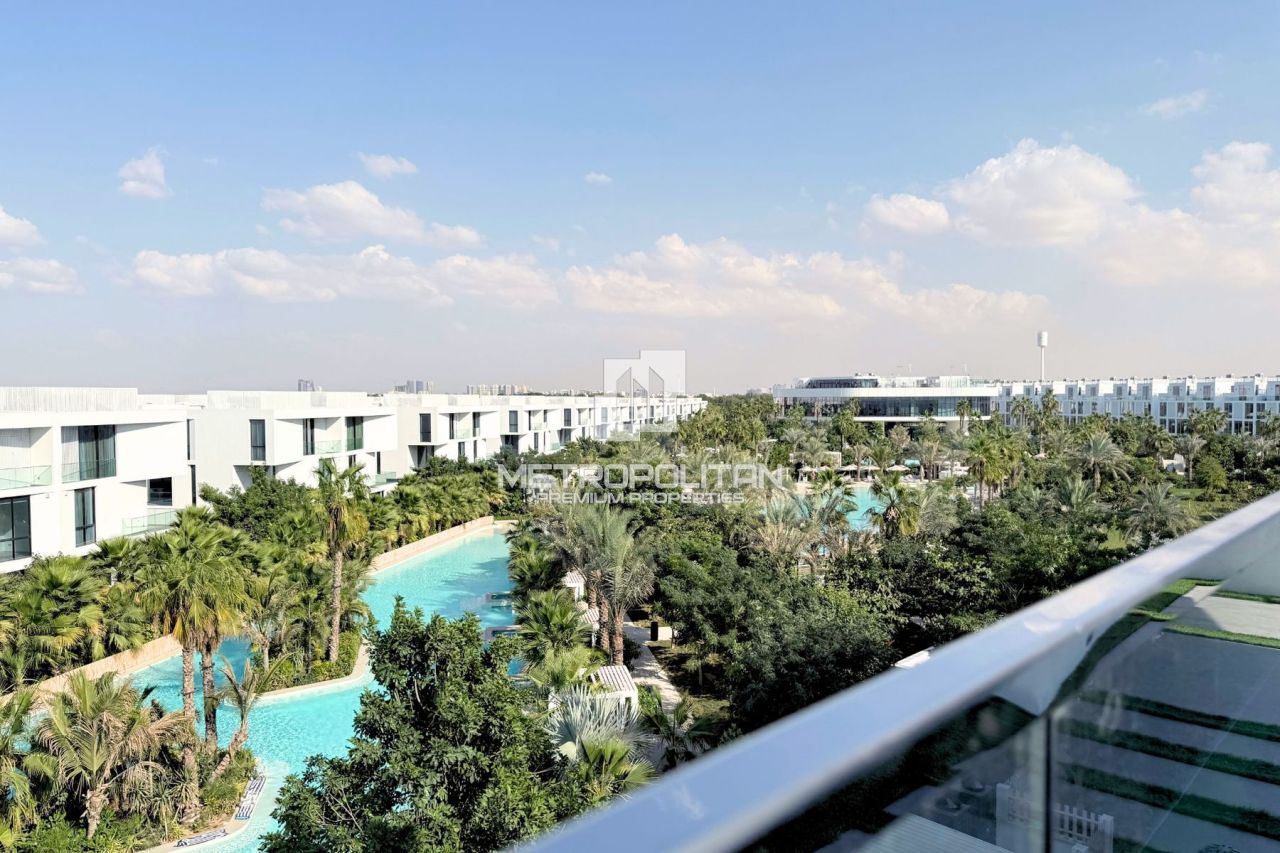 Вилла в Дубае, ОАЭ, 459 м² - фото 1