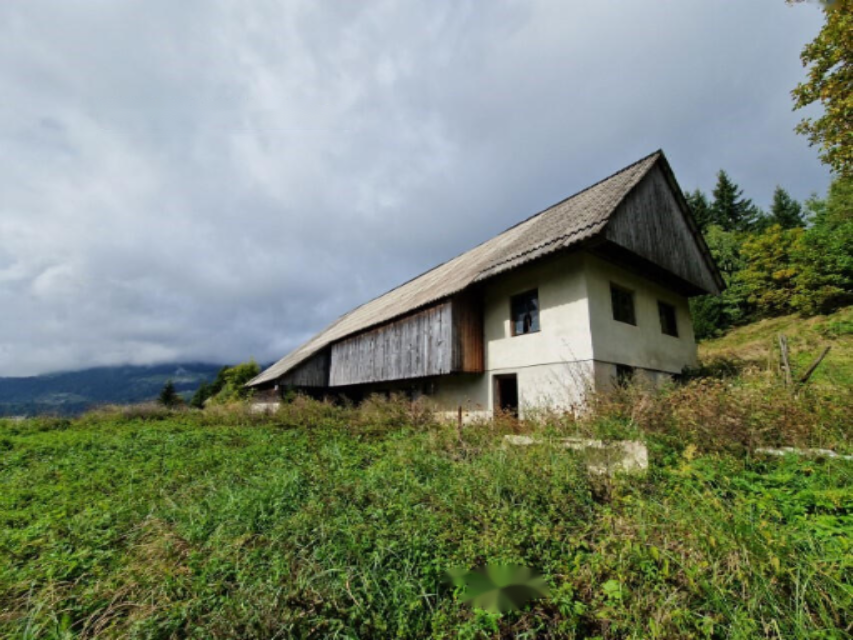 Ферма в Муте, Словения, 131 726 м² - фото 1