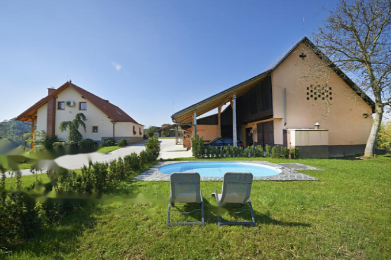 Ферма в Словенске-Конице, Словения, 14 569 м² - фото 1