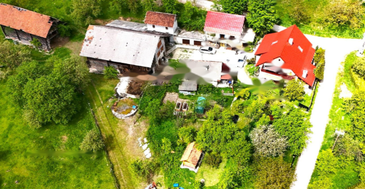 Ферма в Камнике, Словения, 24 886 м² - фото 1