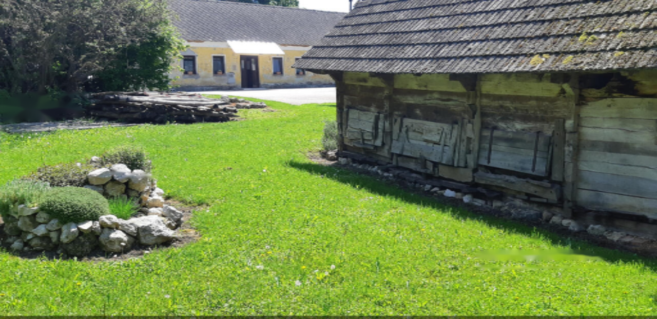 Ферма в Брежице, Словения, 43 413 м² - фото 1