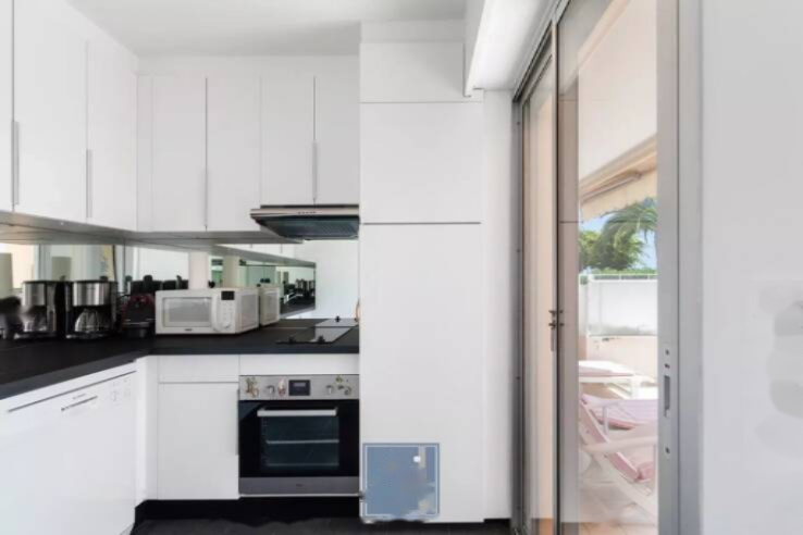 Квартира в Каннах, Франция, 74 м² - фото 2