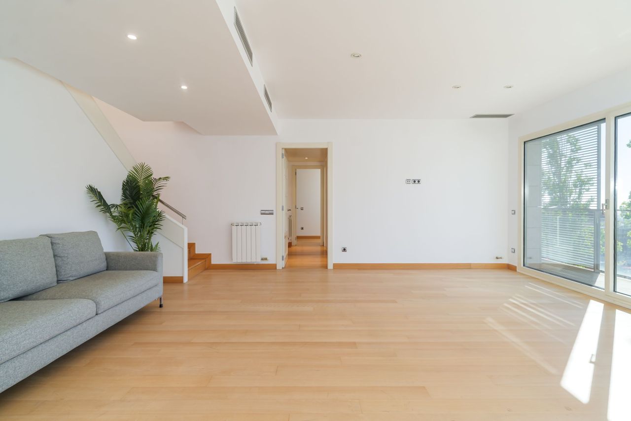 Квартира в Барселоне, Испания, 202 м² - фото 8