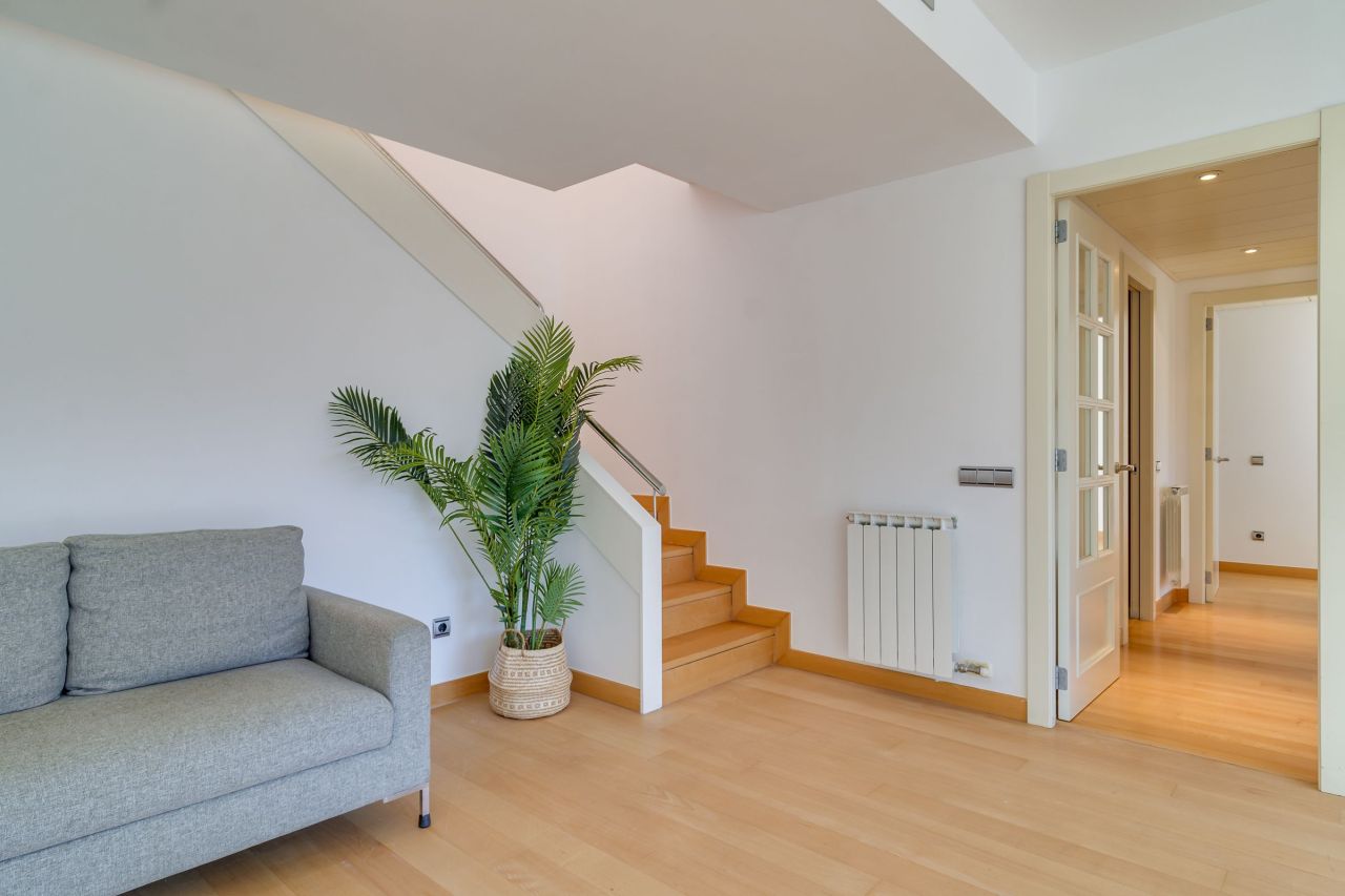 Квартира в Барселоне, Испания, 202 м² - фото 7