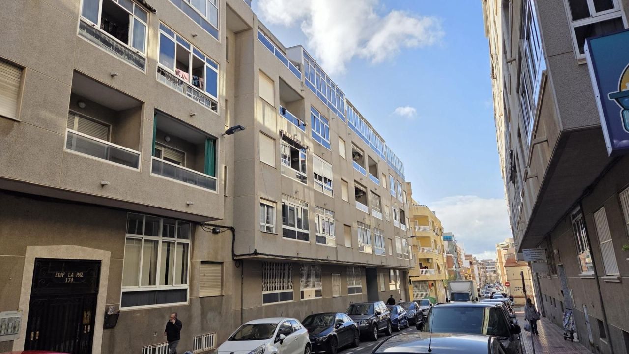 Квартира в Торревьехе, Испания, 60 м² - фото 1