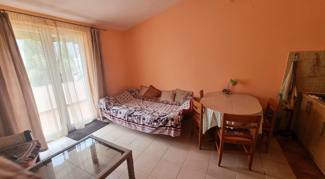 Квартира в Прчани, Черногория, 80 м² - фото 2