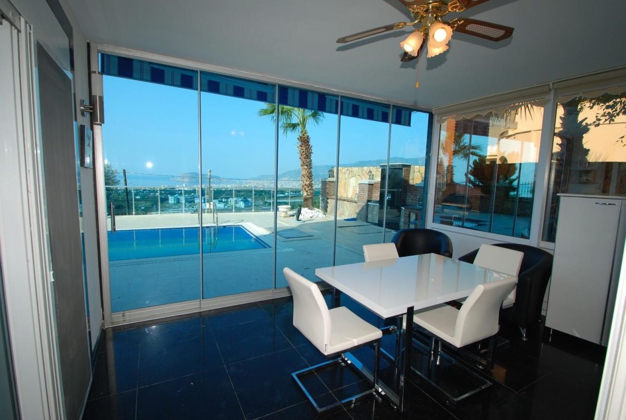 Вилла в Кестеле, Турция, 210 м² - фото 18