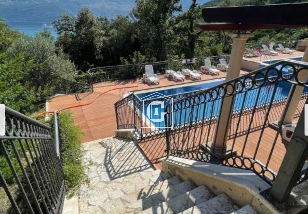 Апартаменты в Херцег-Нови, Черногория, 59 м² - фото 12