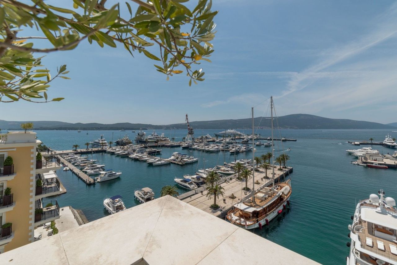 Апартаменты в Тивате, Черногория, 595 м² - фото 12