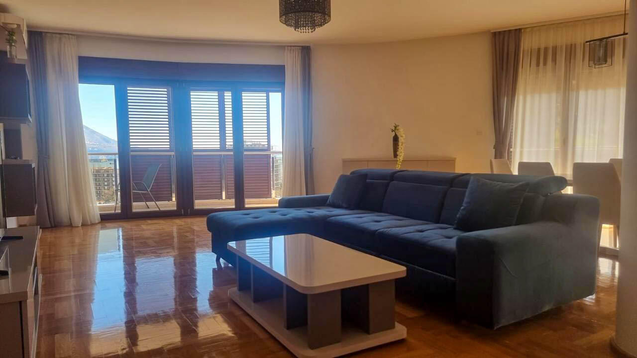 Квартира в Бечичи, Черногория, 130 м² - фото 1