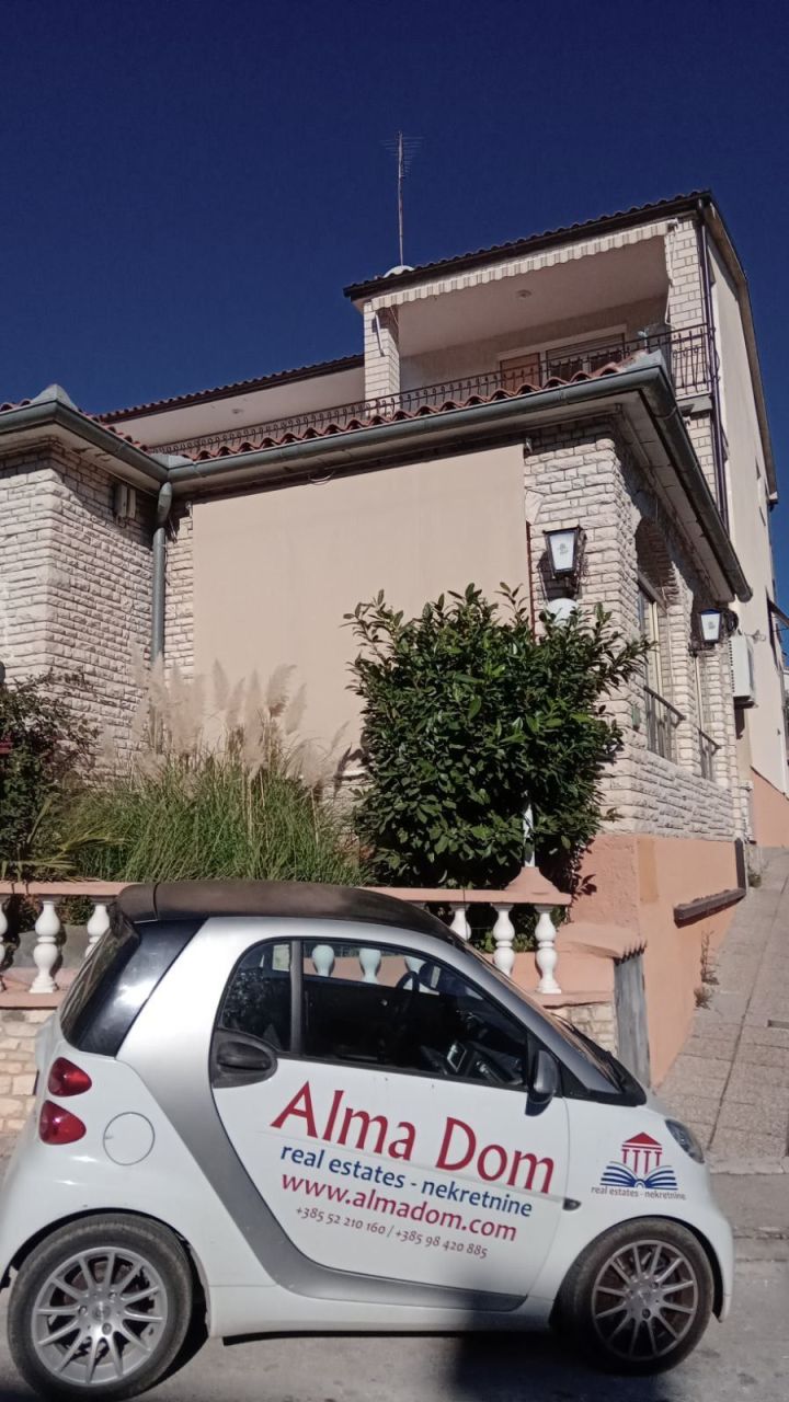 Дом в Пуле, Хорватия, 463 м² - фото 2