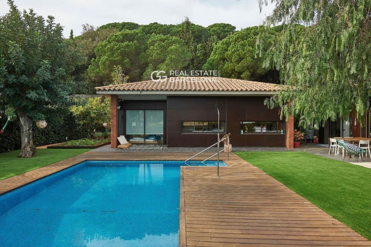 Дом Barcelona, Sant Andreu de Llavaneres, Испания, 372 м² - фото 5