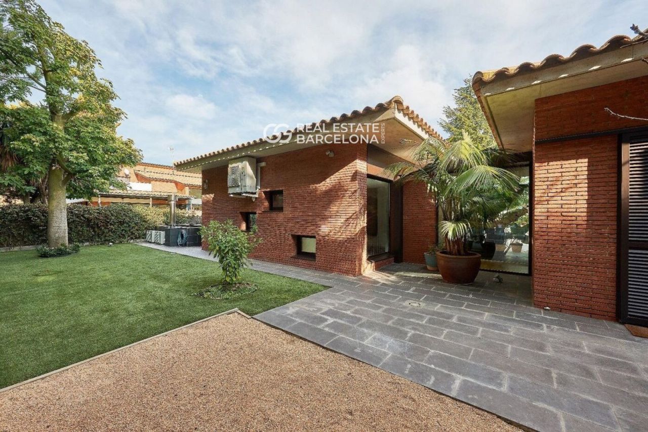 Дом Barcelona, Sant Andreu de Llavaneres, Испания, 372 м² - фото 18