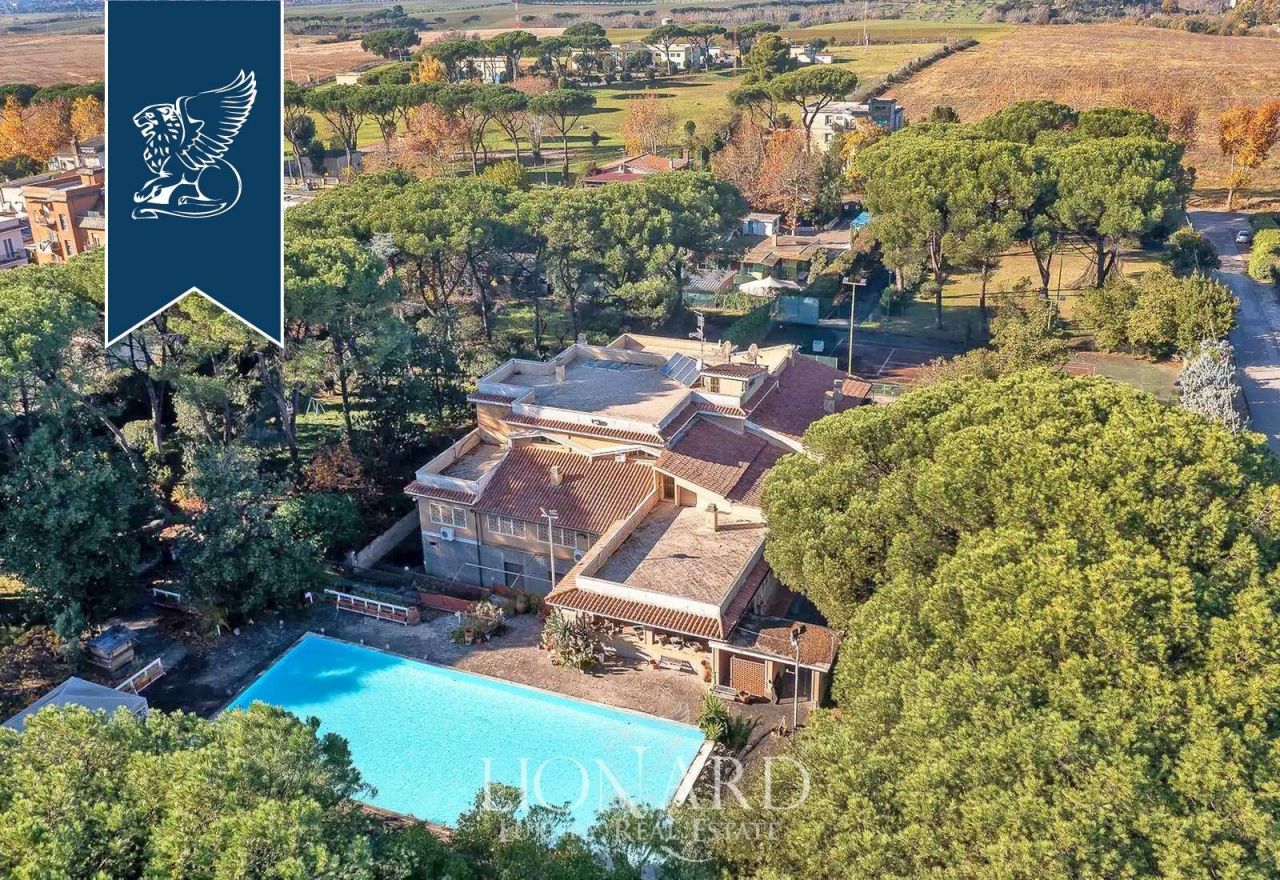 Вилла в Риме, Италия, 1 600 м² - фото 1