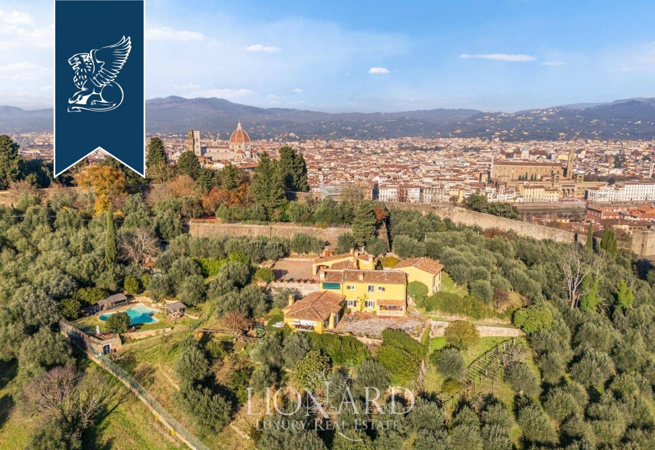 Вилла во Флоренции, Италия, 634 м² - фото 2