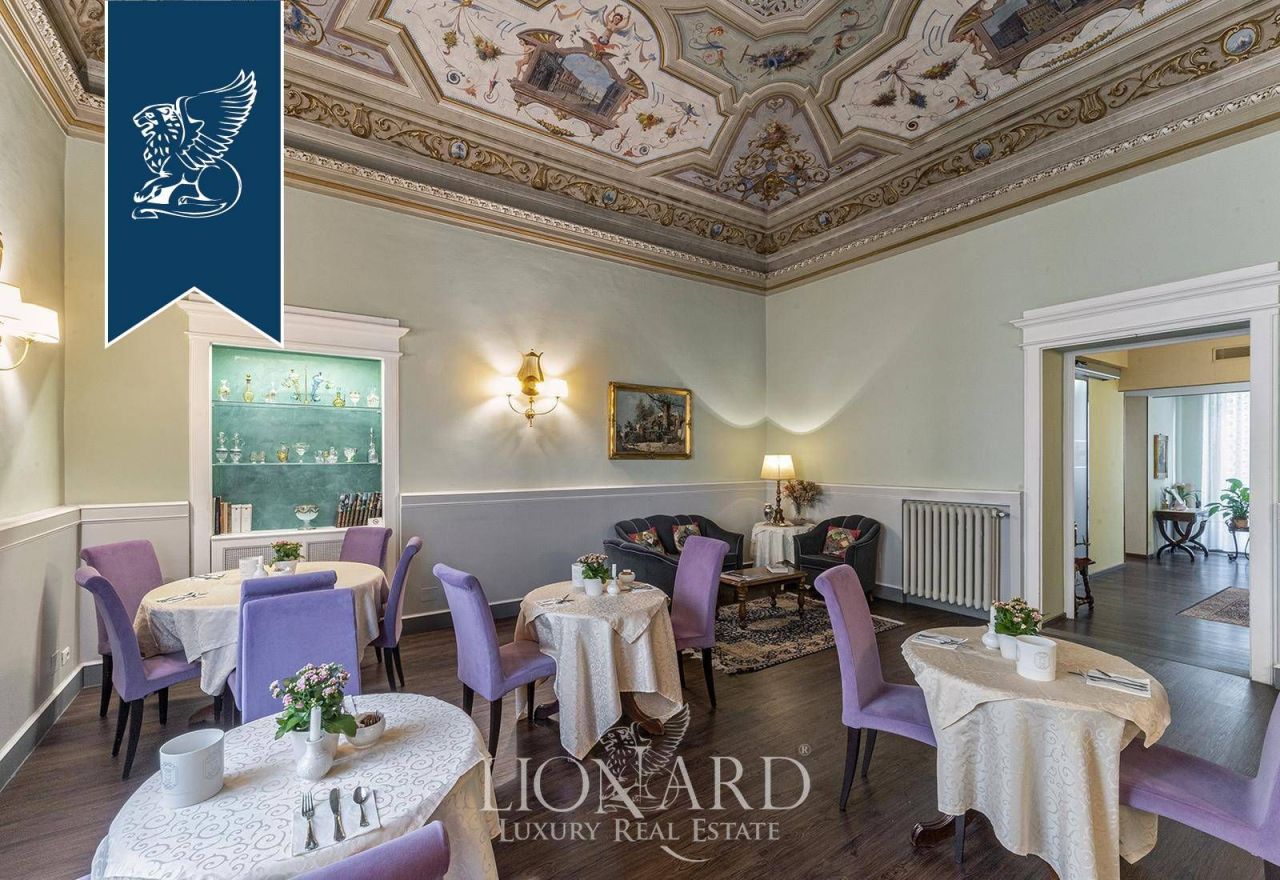 Отель, гостиница во Флоренции, Италия, 424 м² - фото 2