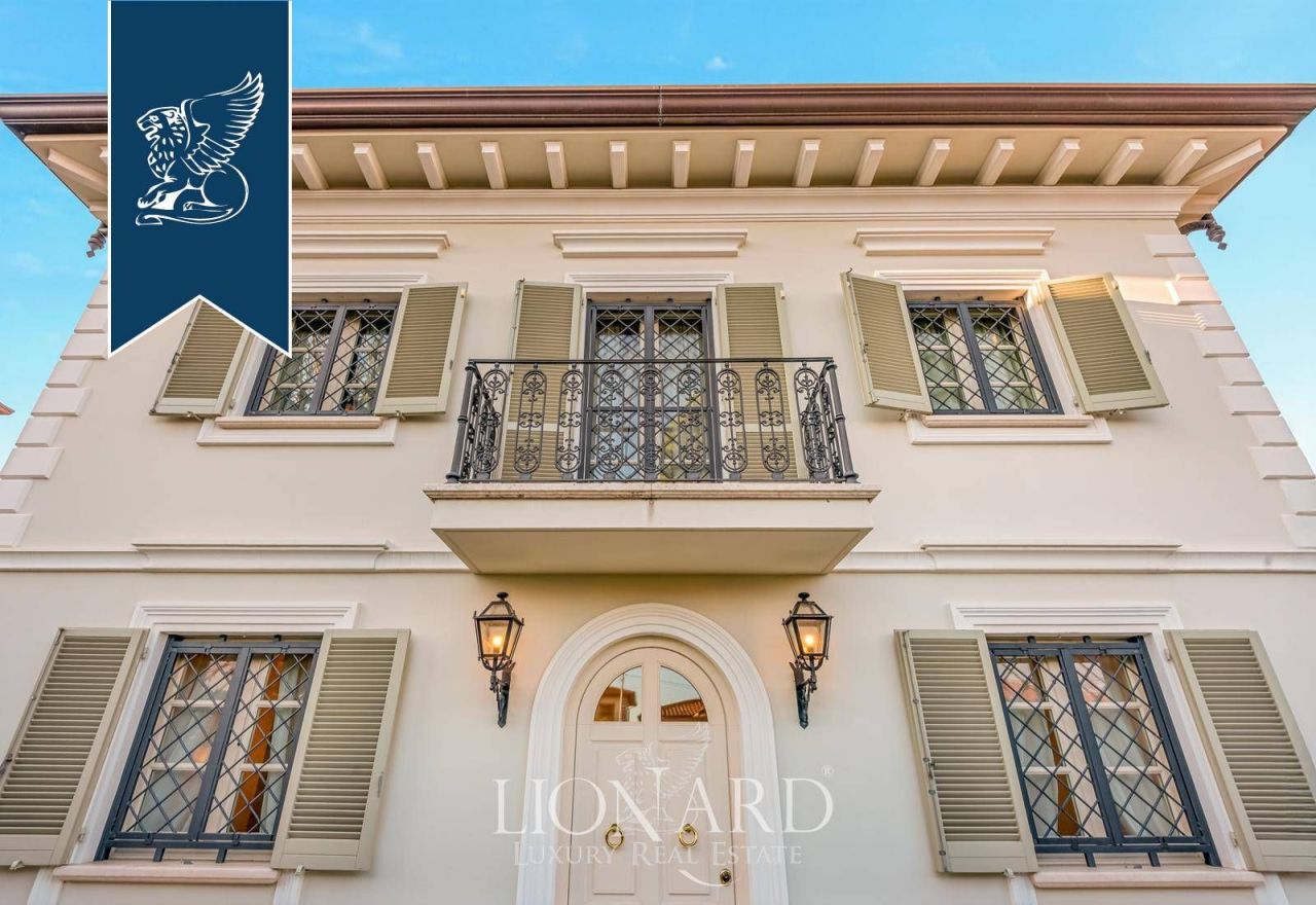Вилла в Форте деи Марми, Италия, 326 м² - фото 3