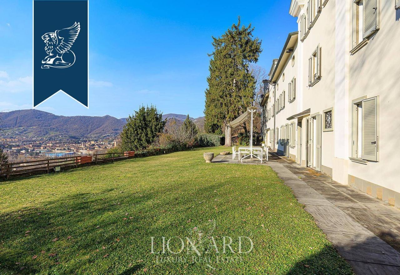 Вилла в Бергамо, Италия, 800 м² - фото 6