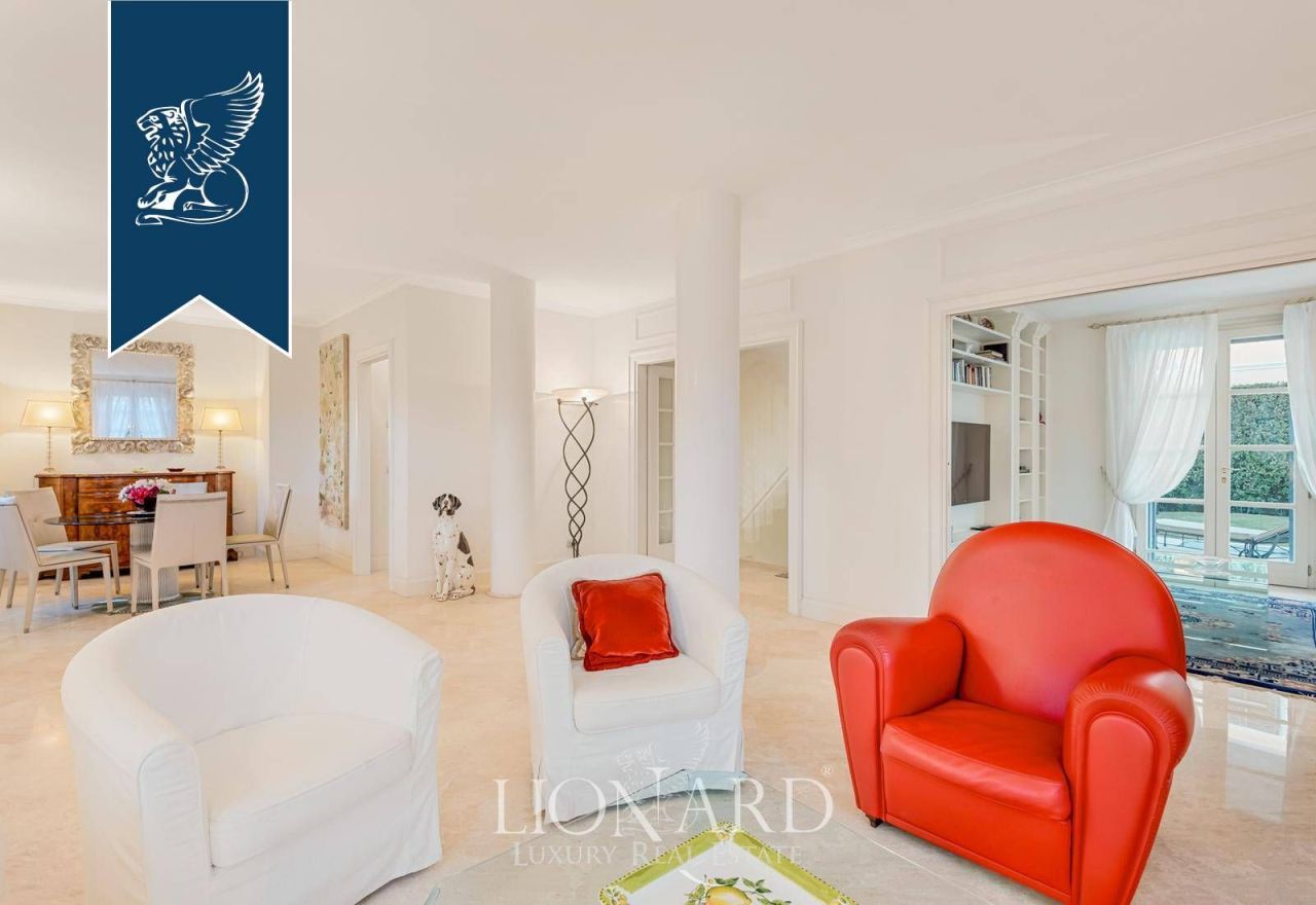 Вилла в Форте деи Марми, Италия, 326 м² - фото 7