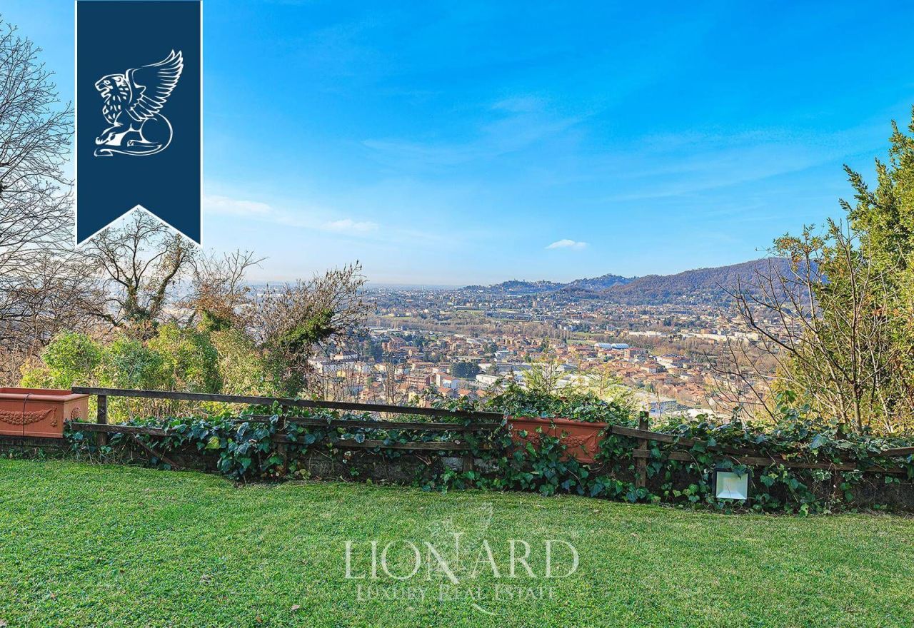 Вилла в Бергамо, Италия, 800 м² - фото 8