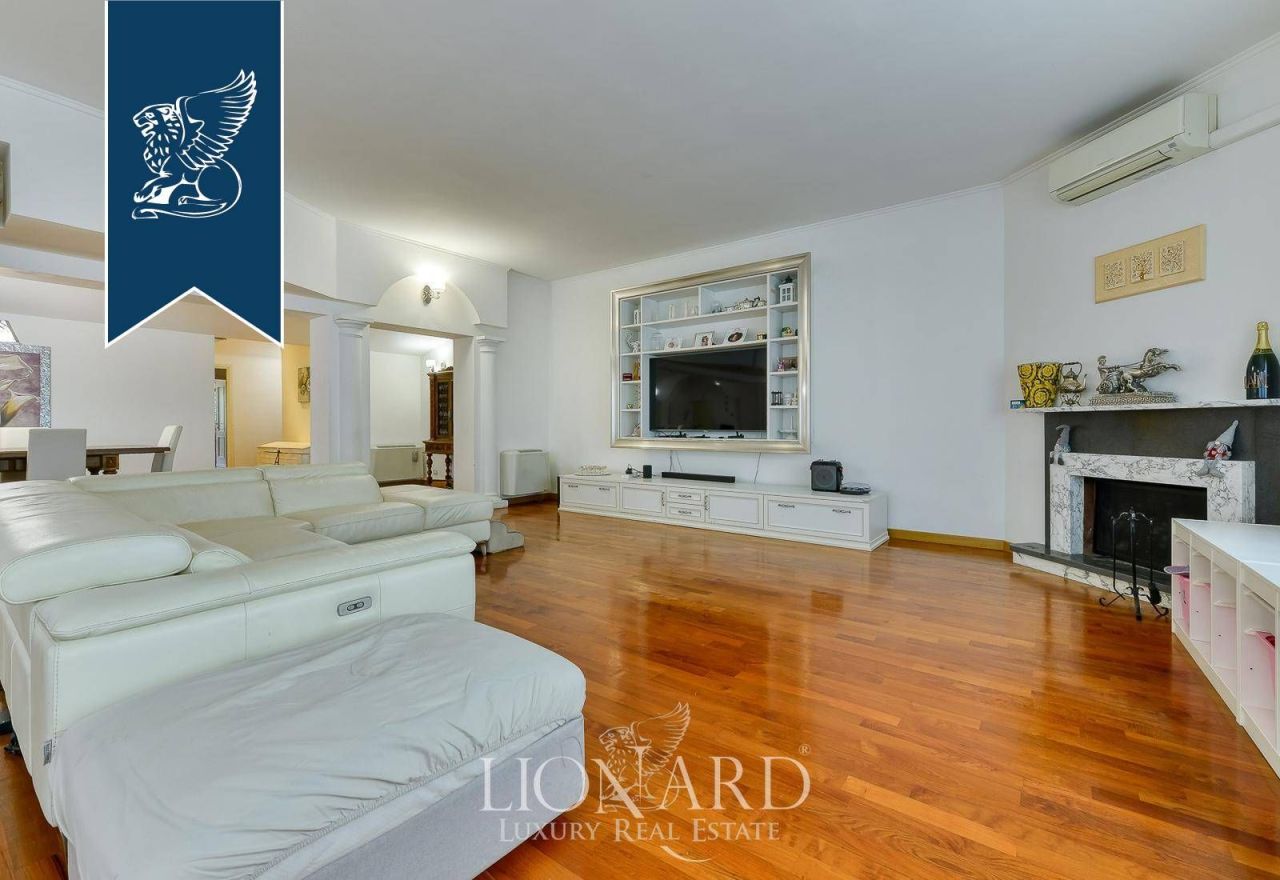 Вилла в Риме, Италия, 1 600 м² - фото 9