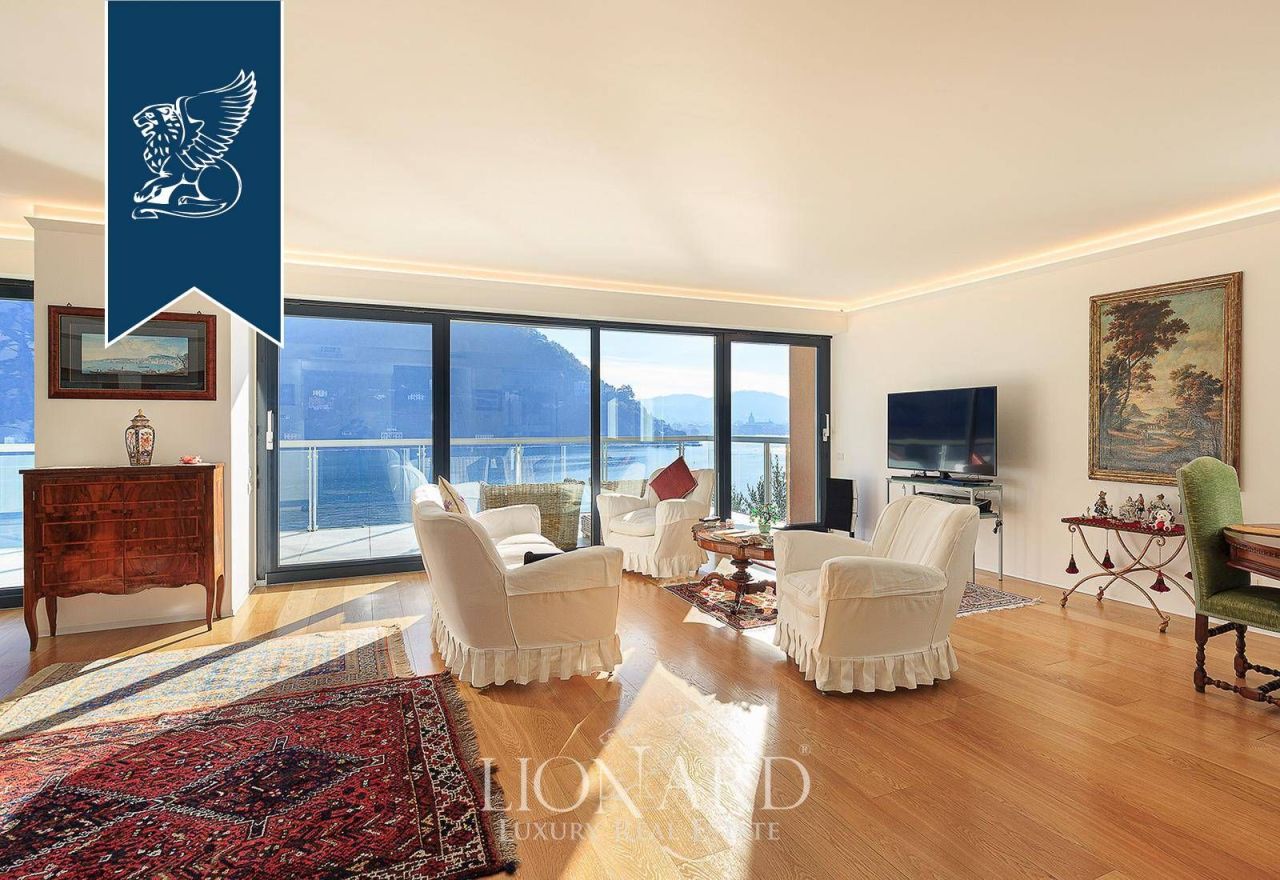 Вилла в Комо, Италия, 400 м² - фото 9