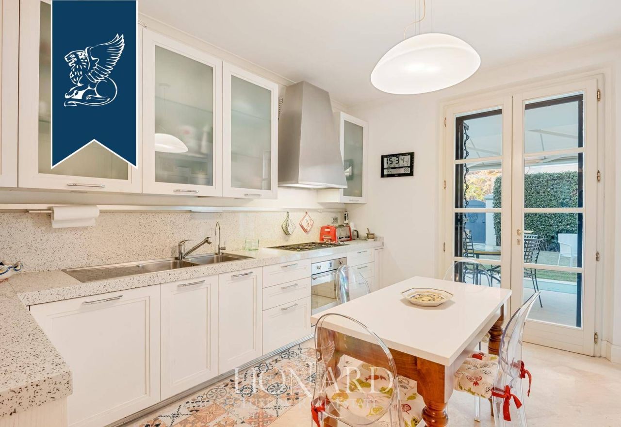 Вилла в Форте деи Марми, Италия, 326 м² - фото 10