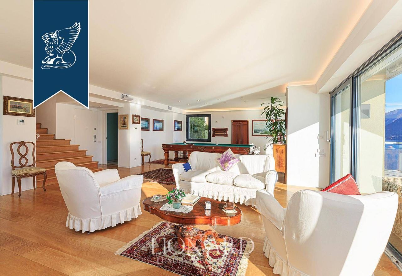 Вилла в Комо, Италия, 400 м² - фото 11