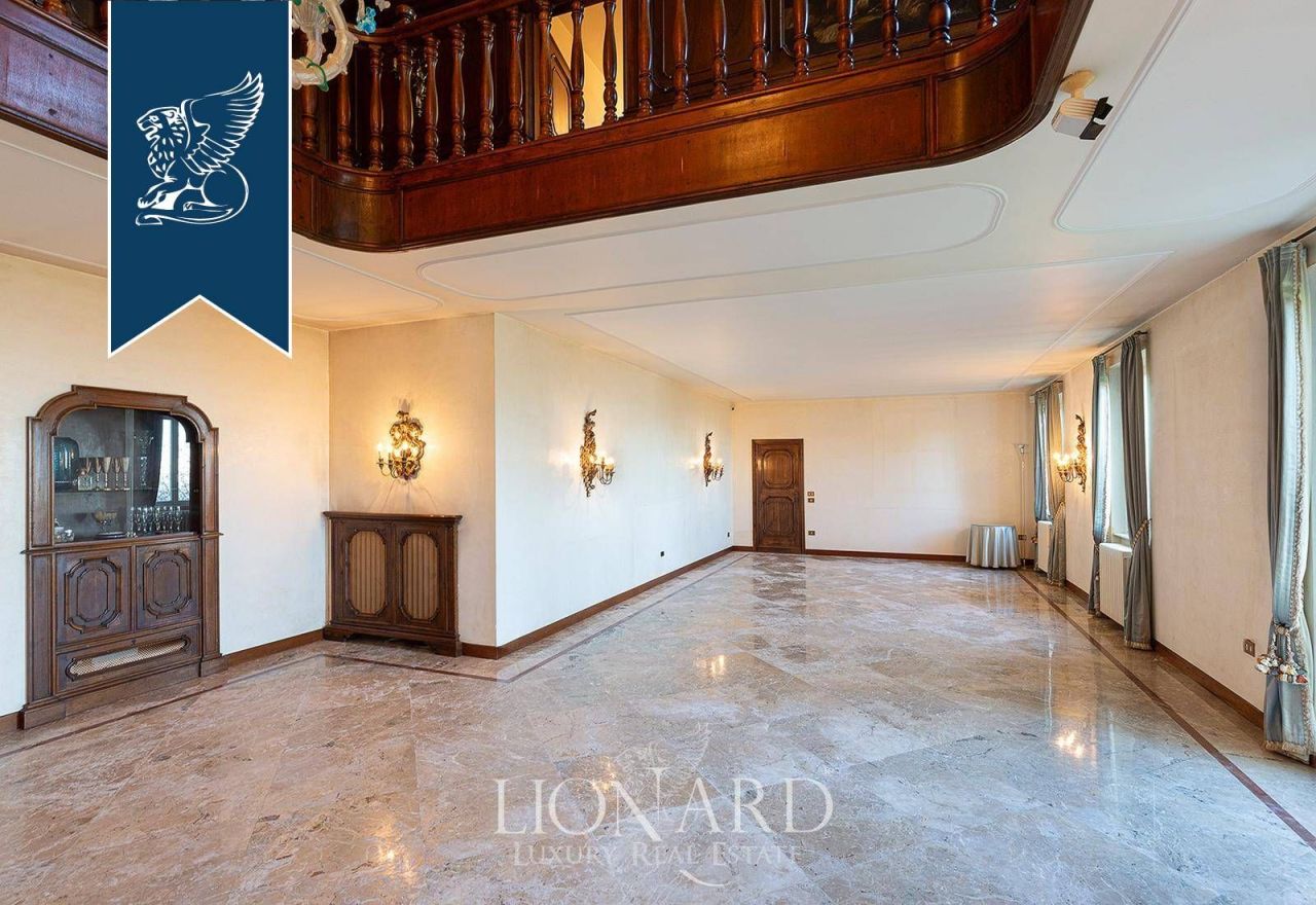 Вилла в Бергамо, Италия, 800 м² - фото 11