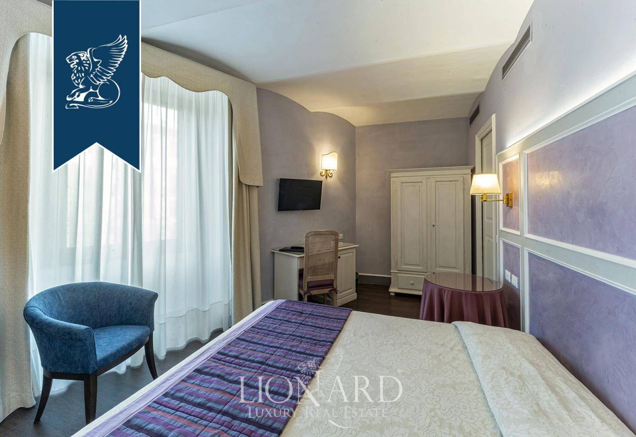Отель, гостиница во Флоренции, Италия, 424 м² - фото 11