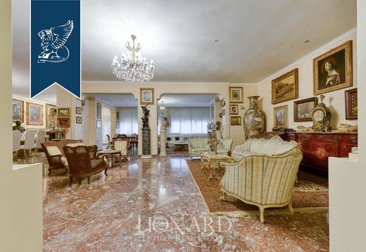 Вилла в Риме, Италия, 1 600 м² - фото 13