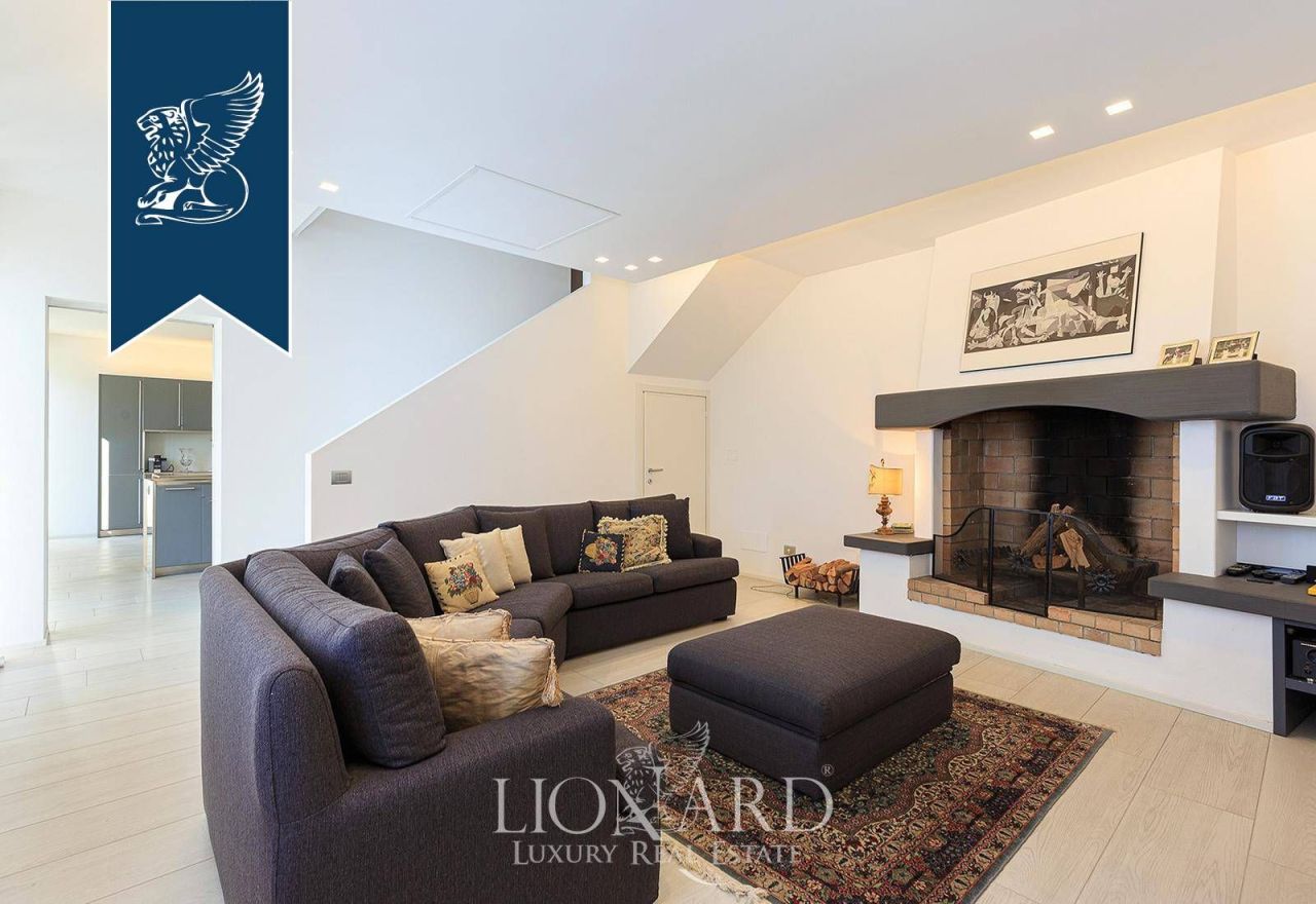 Вилла в Бергамо, Италия, 800 м² - фото 13