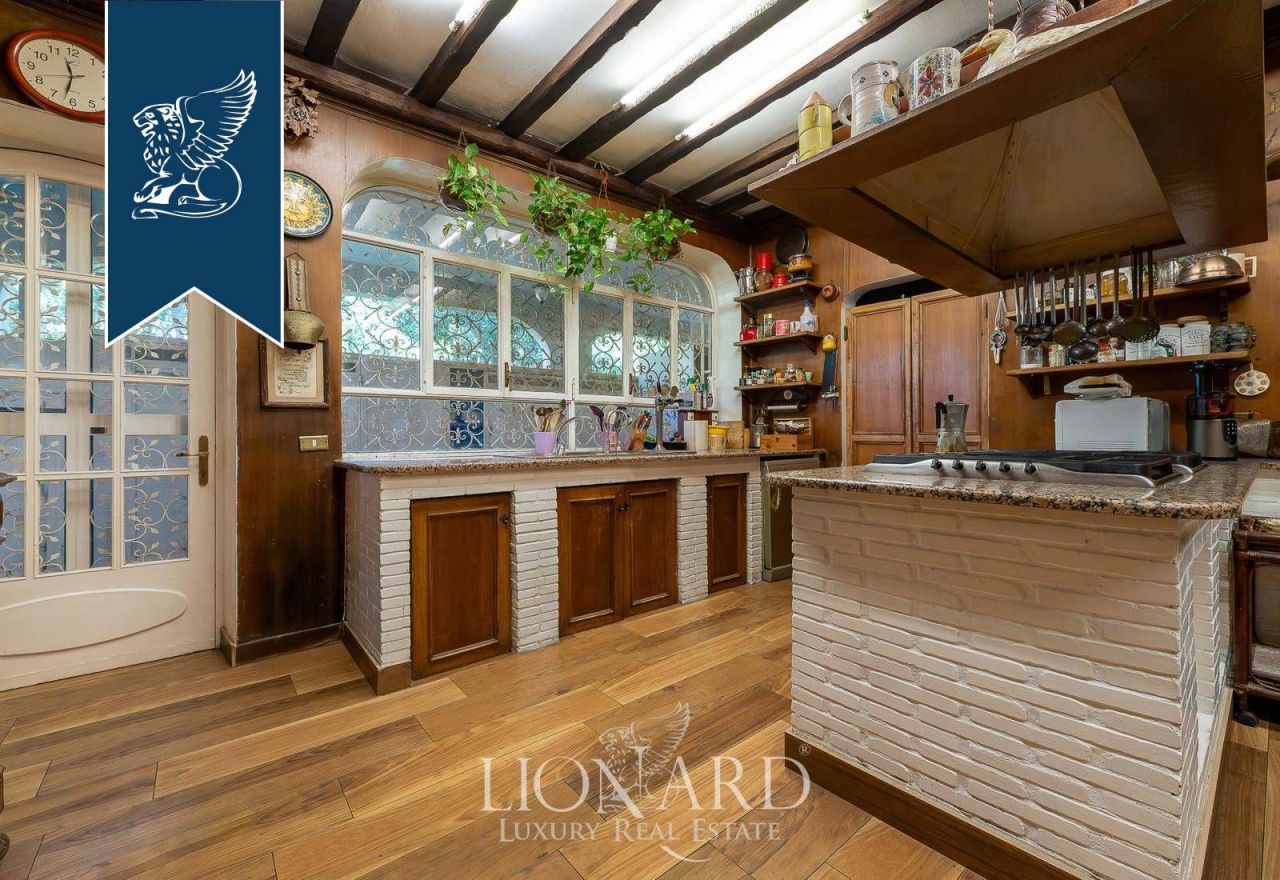 Вилла в Риме, Италия, 1 300 м² - фото 17