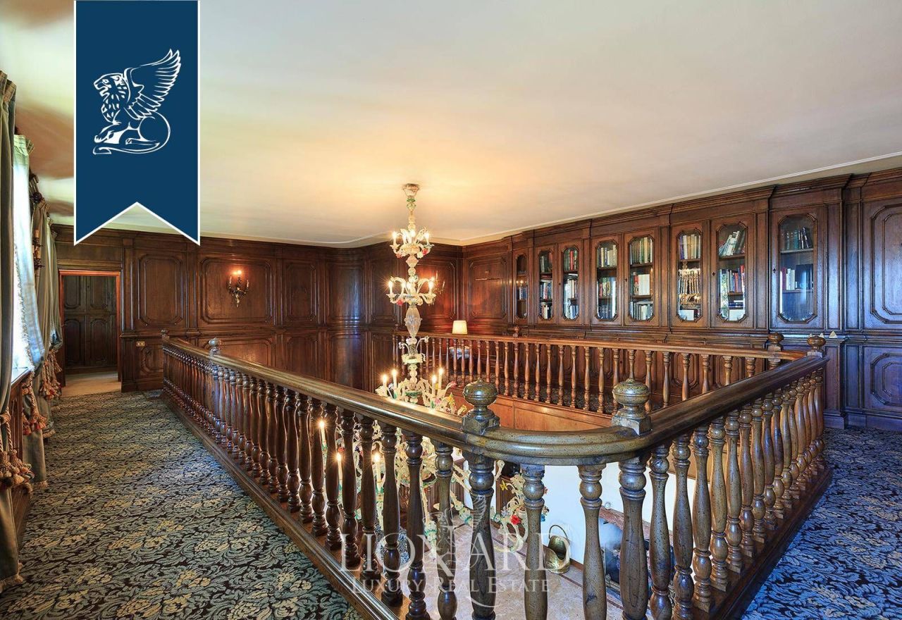 Вилла в Бергамо, Италия, 800 м² - фото 19