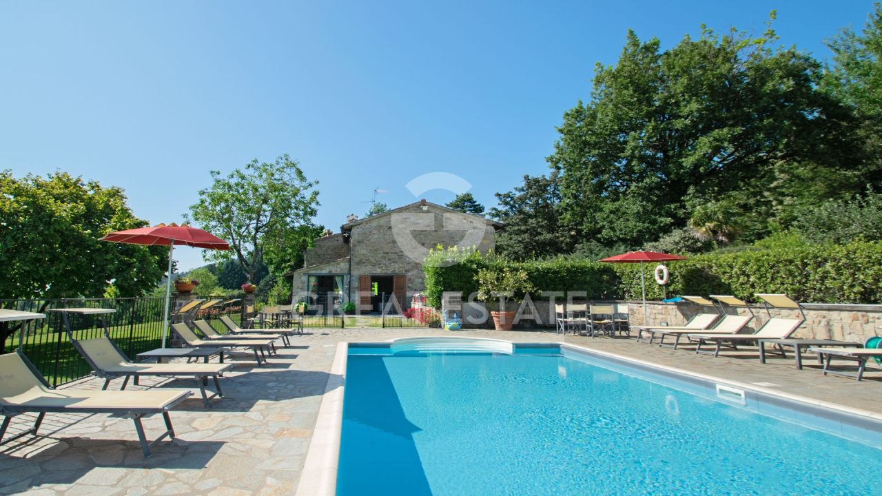 Дом Castel Focognano, Италия, 360 м² - фото 3