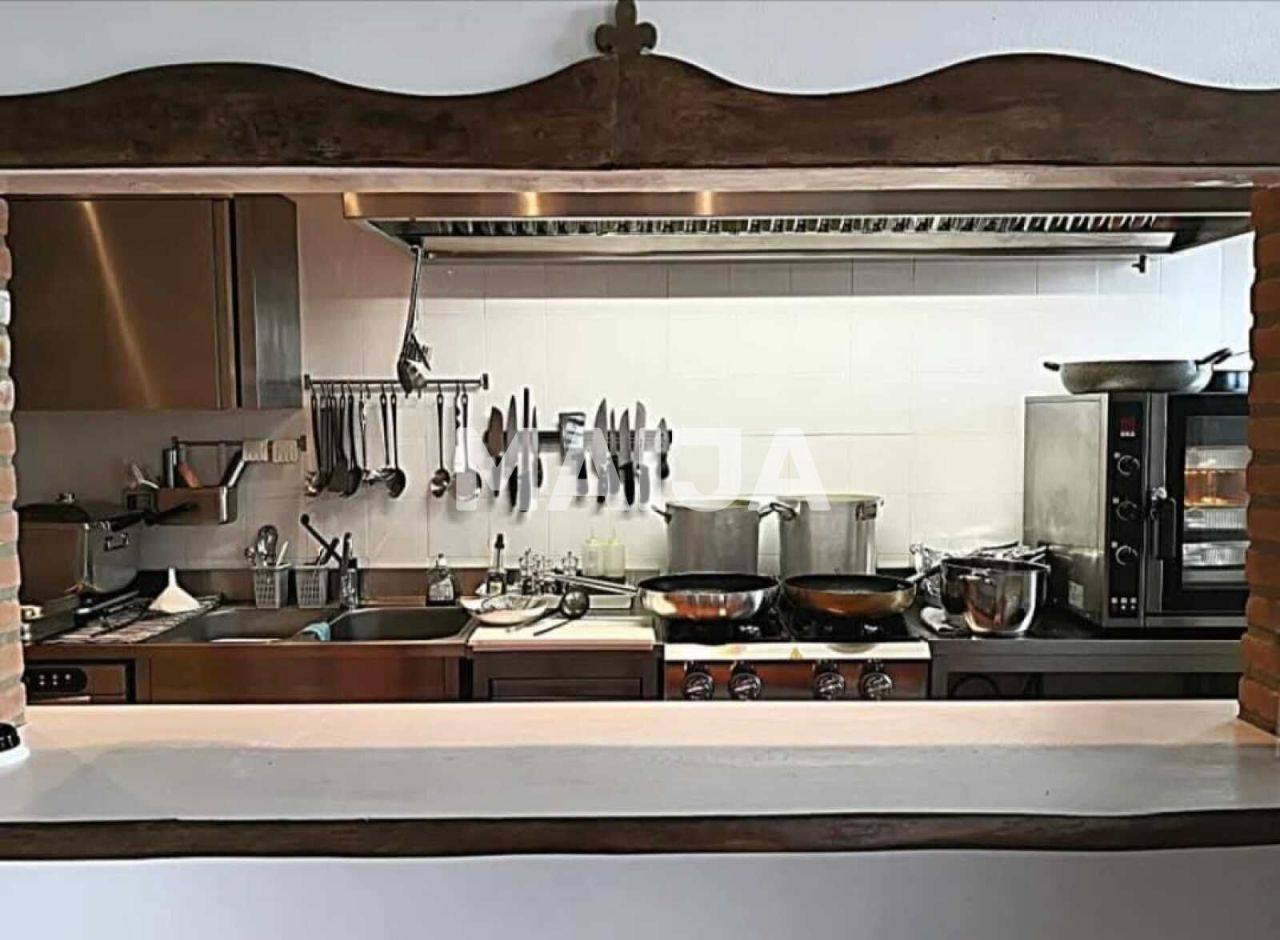 Вилла в Пистое, Италия, 380 м² - фото 6