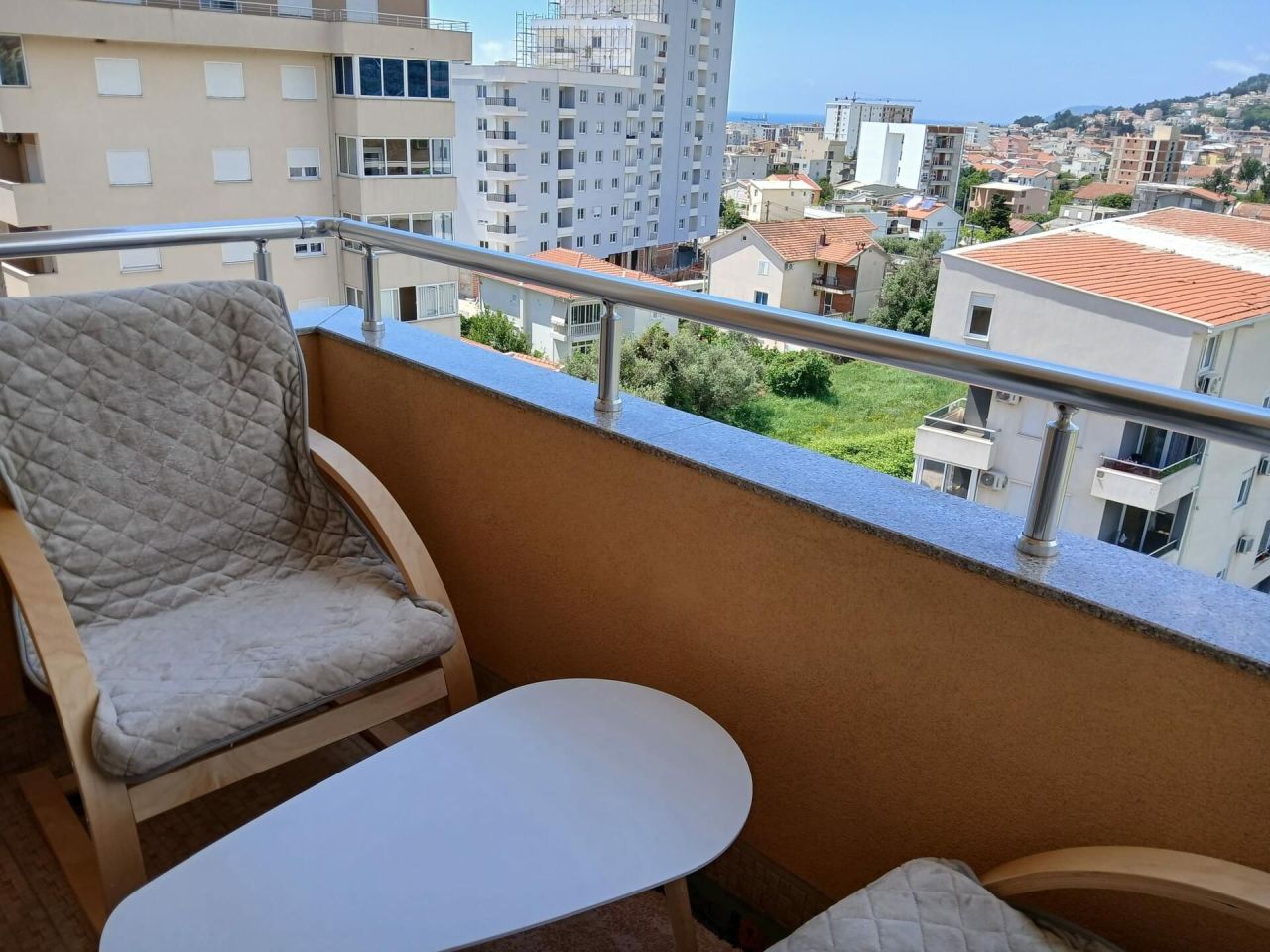 Квартира в Баре, Черногория, 40 м² - фото 1