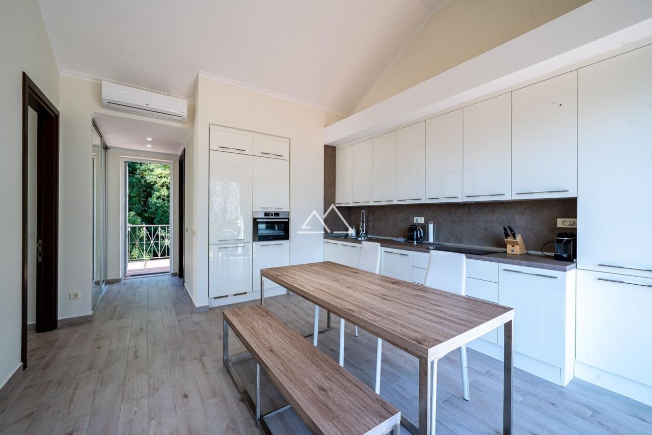 Апартаменты в Ораховаце, Черногория, 77 м² - фото 9