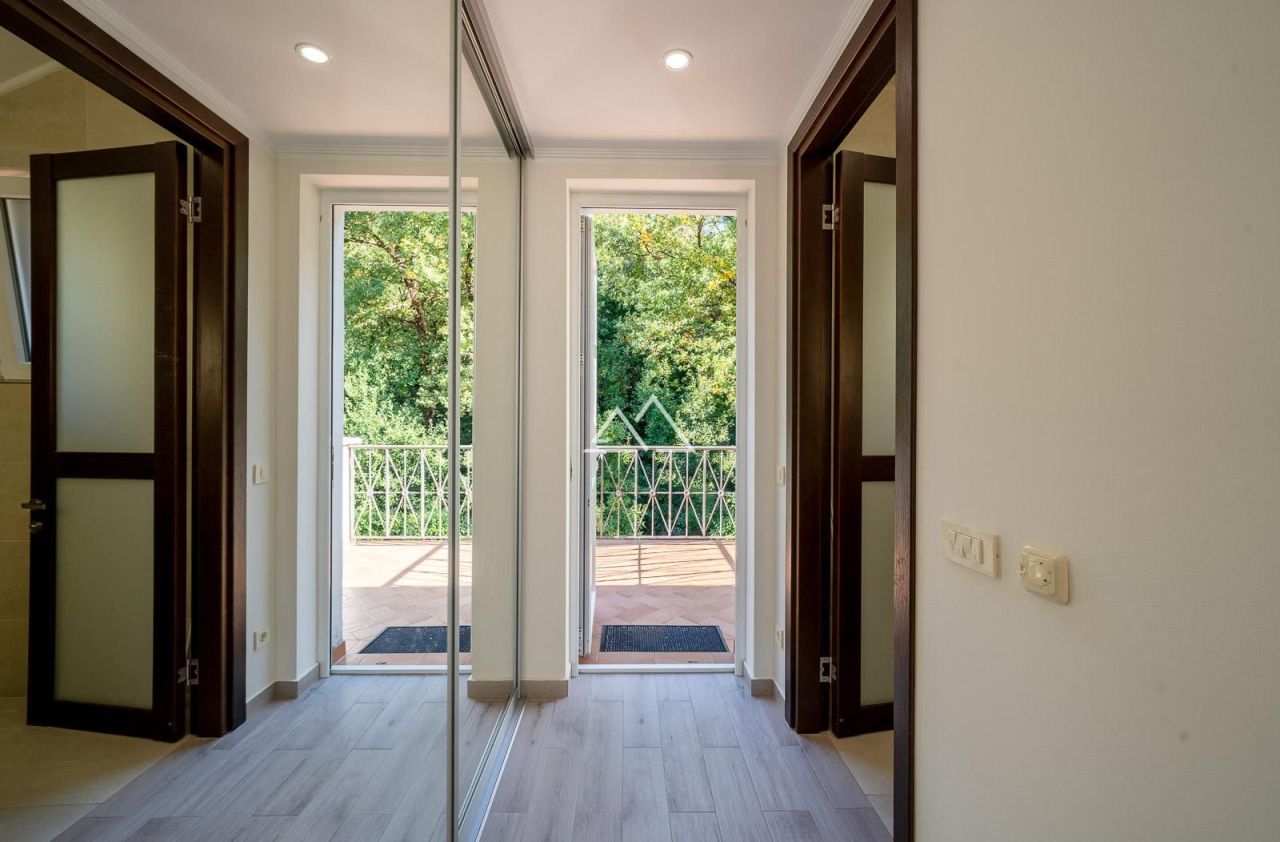 Апартаменты в Ораховаце, Черногория, 77 м² - фото 14