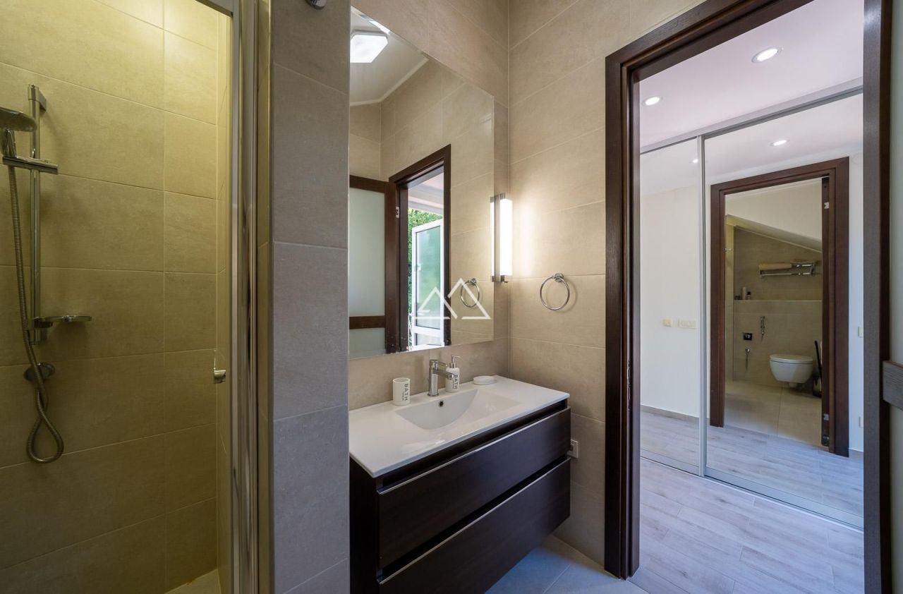 Апартаменты в Ораховаце, Черногория, 77 м² - фото 16