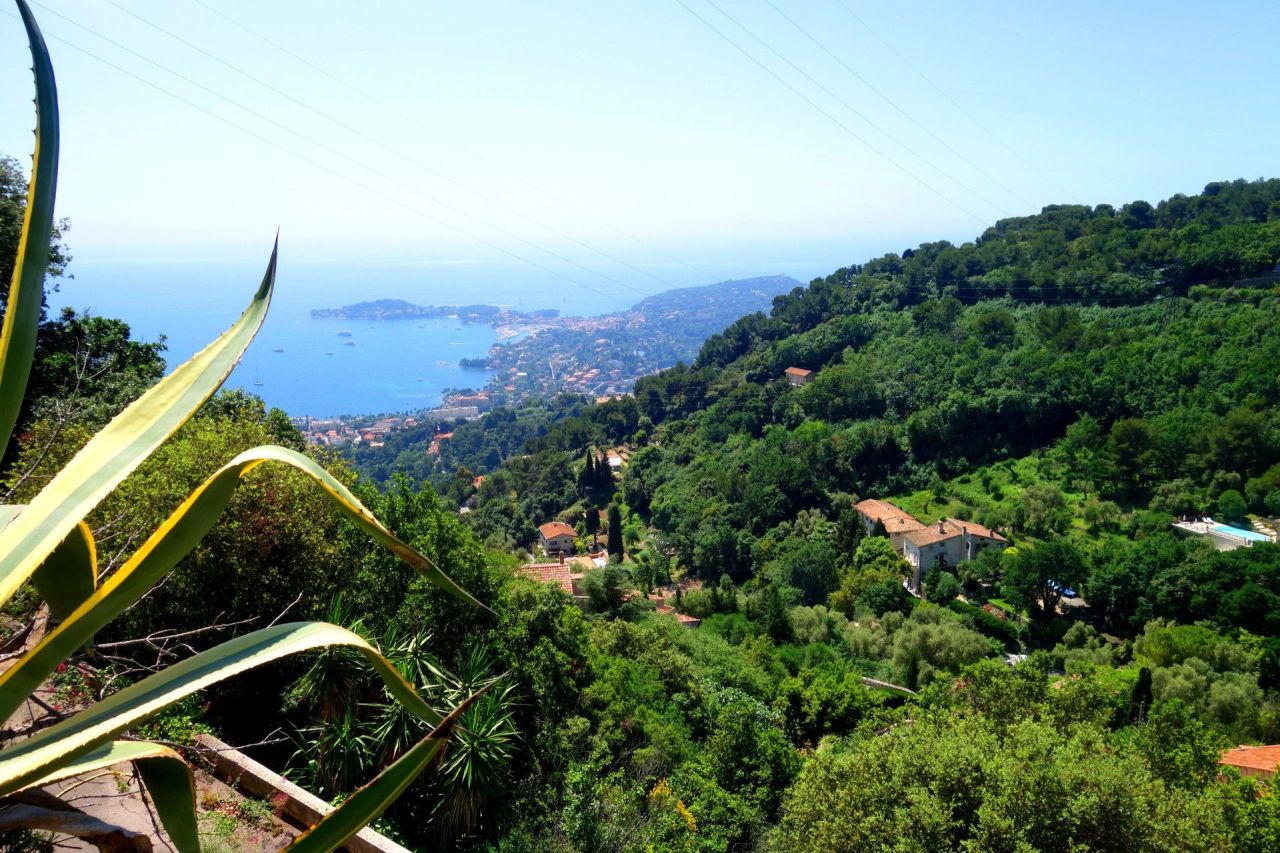 Земля на Коста-Брава, Испания - фото 1