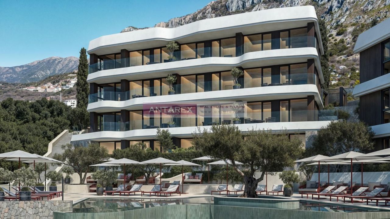 Апартаменты в Святом Стефане, Черногория, 93 м² - фото 2