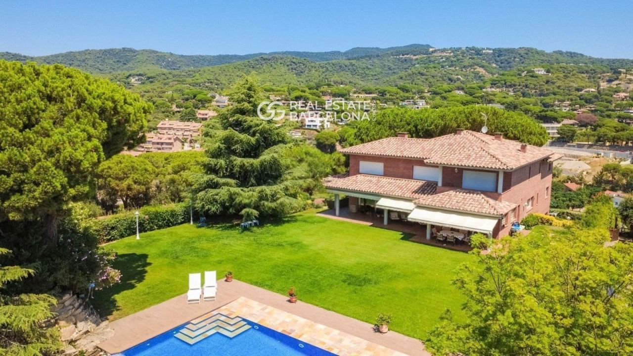 Дом Barcelona, Sant Andreu de Llavaneres, Испания, 784 м² - фото 2